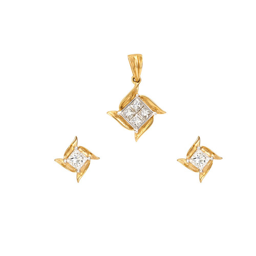 Buy Diamond 18K Gold Pendant Set with Studs Online at Gehna