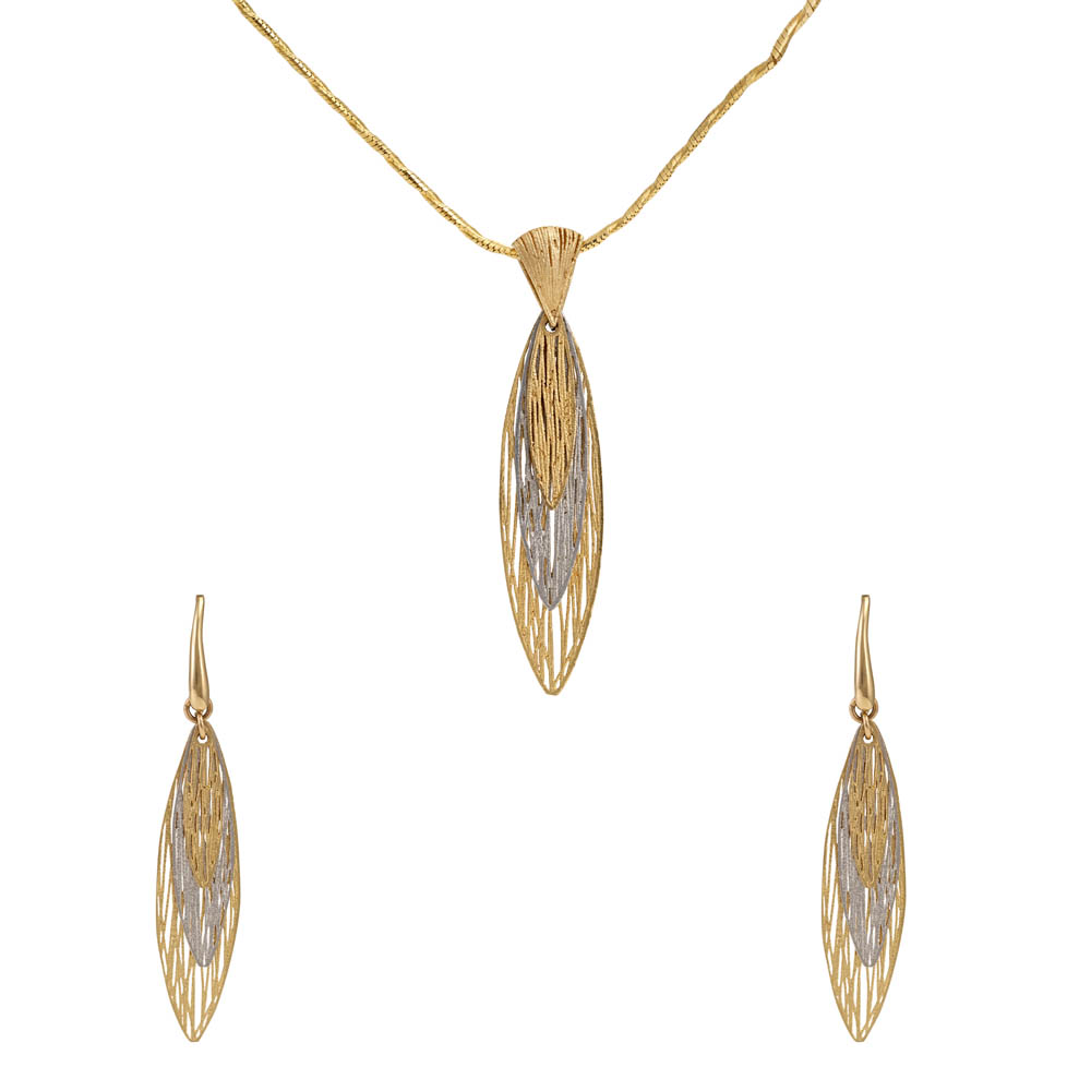 Lightweight pendant set in gold cheap