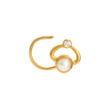Exquisite Pearl & Diamond Gold Nose Pin