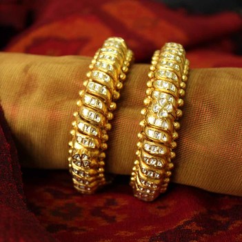 Uncut deals diamond bangles