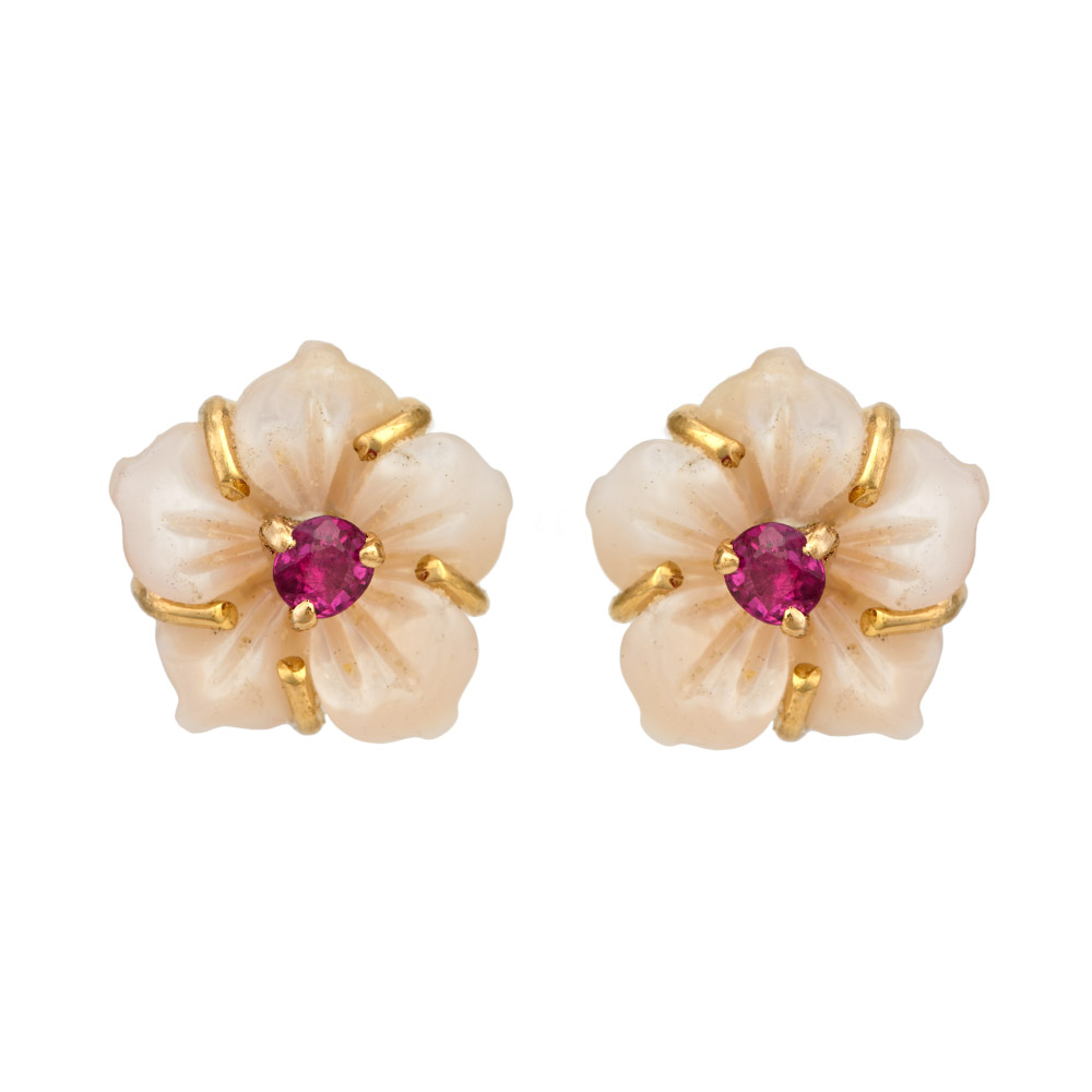 Piranesi - Capri Small Flower Earrings in Mother of Pearl - 18K White –  Robinson's Jewelers