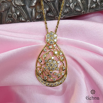 Sparkling Diamond and 18K Gold Pendant without Chain