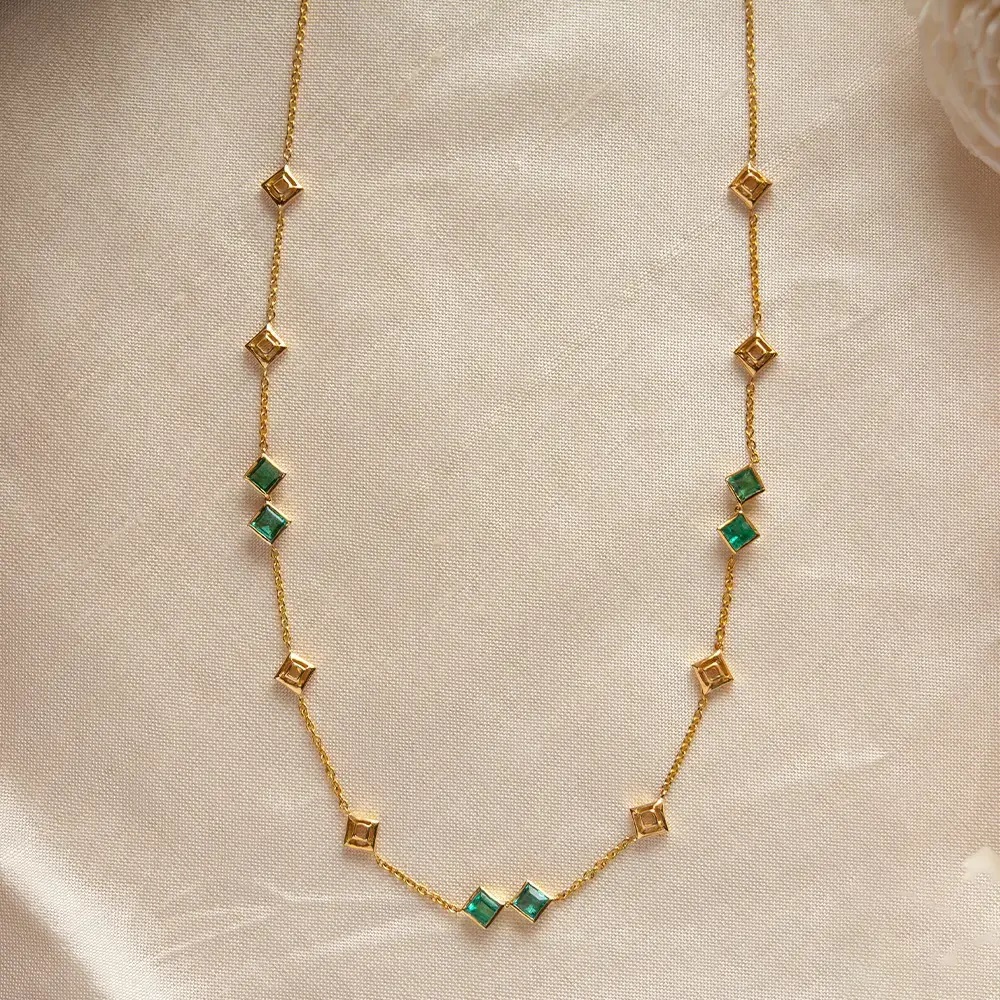 Shop Opulent Emerald 18K Gold Chain for Women | Gehna