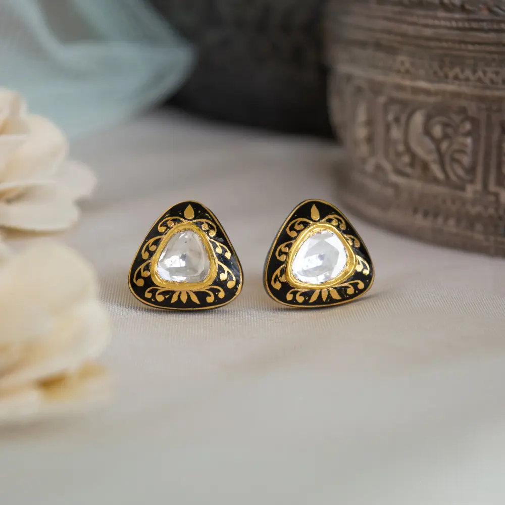 Alloy (base) Round Black Ethnic Gold Plated Stud Earrings for Women at Rs  41.6/pair in Mumbai