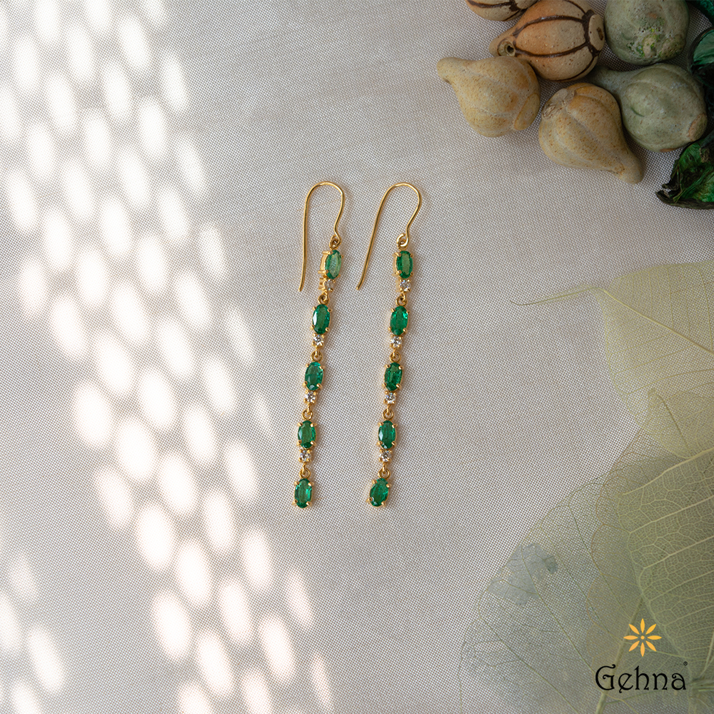 Shop Vivid Diamond And Emerald 18K Gold Earing For Women | Gehna