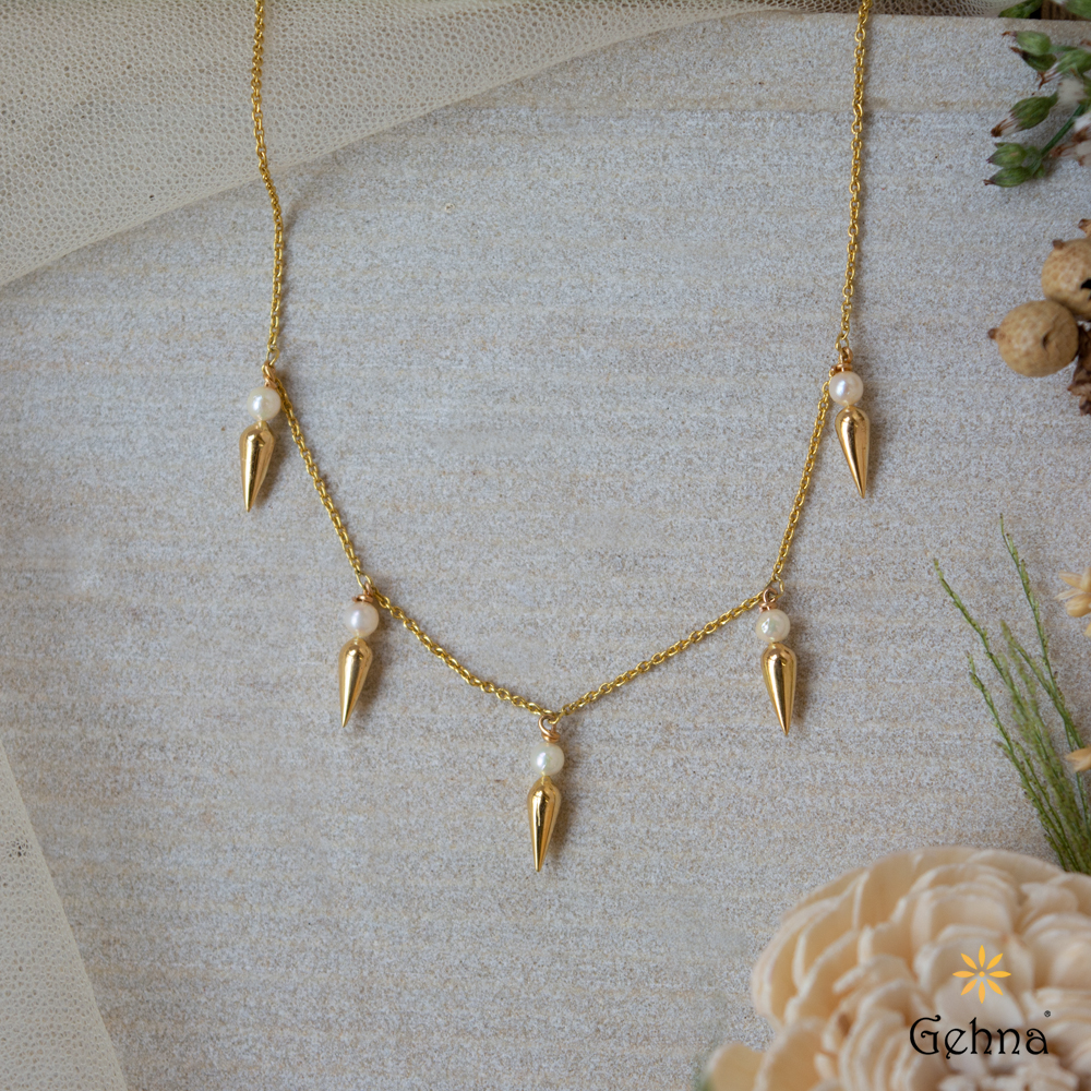Dainty Gold Spike Necklace, Valentine's Gift, Minimalist Layering Necklace,  Tiny Gold Arrow Charm Necklace - Etsy