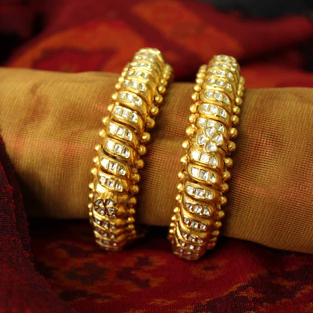 Gold and diamond hot sale bangles design